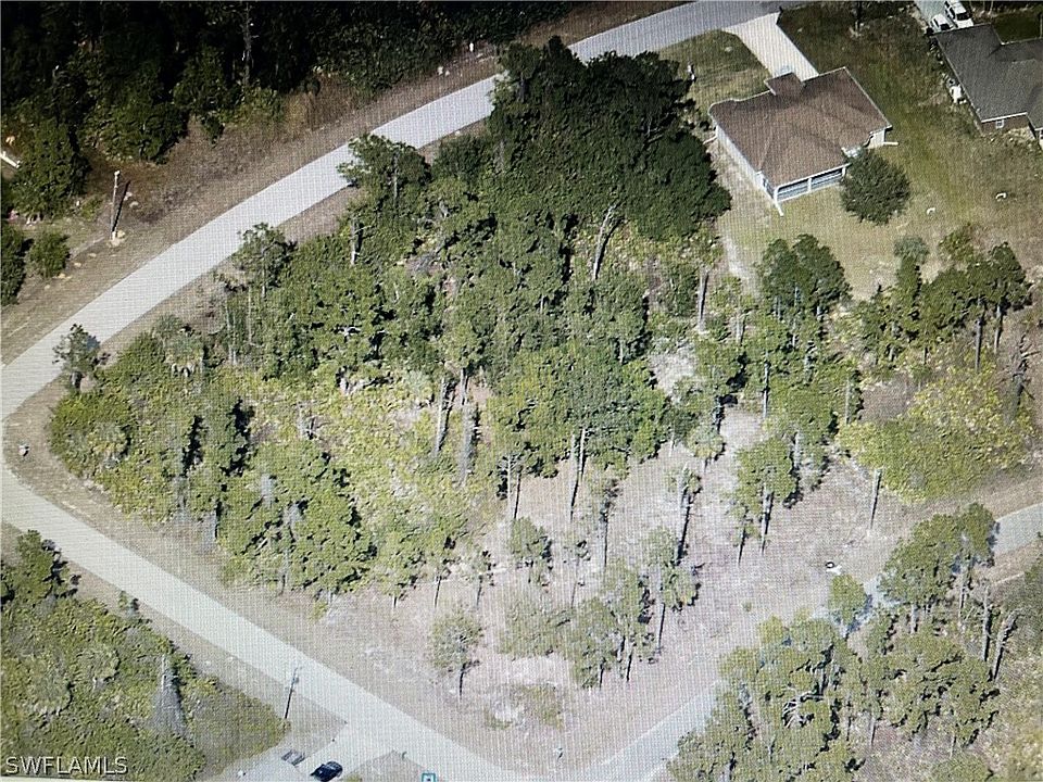 2nd image of 1026 Merry St E