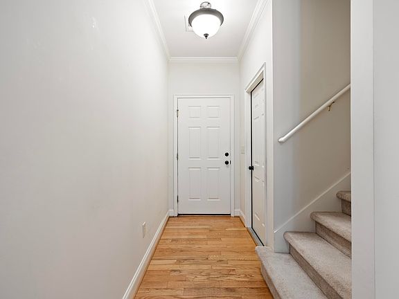 4th image of 33 Endeavor Cir
