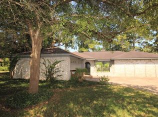 3807 Evergreen Dr, Dickinson, TX 77539