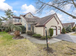 3 Yarmouth Dr #E, Monroe Township, NJ