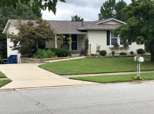 334 Village Creek Dr, Ballwin, MO