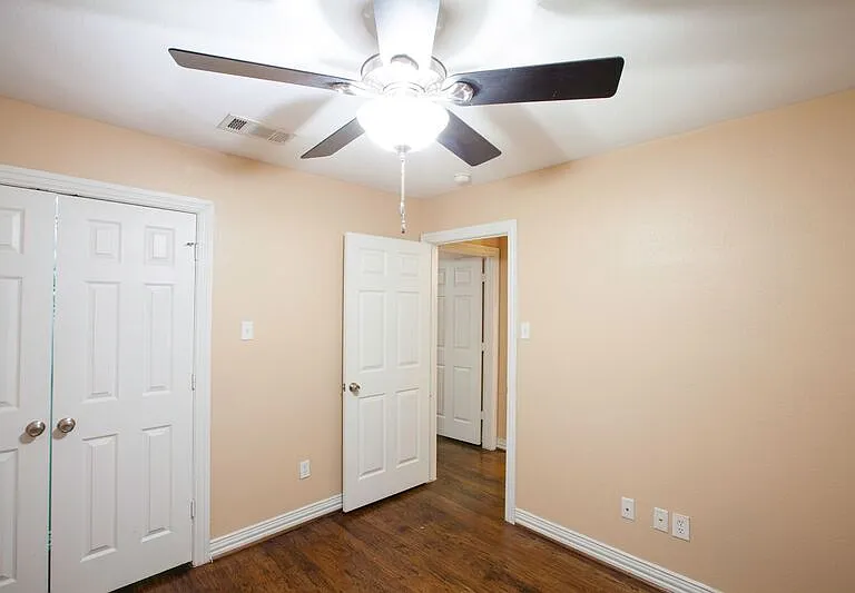 4741 Bradford Dr #B — Photo 23