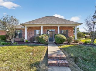 100 Osage Dr, Youngsville, LA 70592