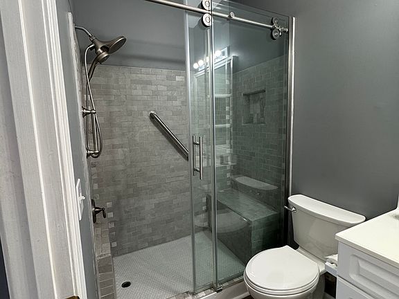 2nd image of 608 W Brown St APT F