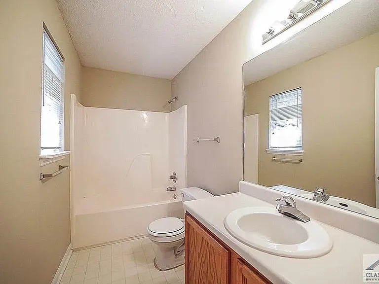 220 Harvest Way — Photo 9