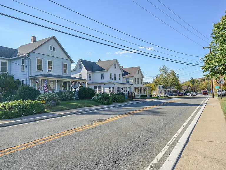 43 Clove Ave — Photo 45