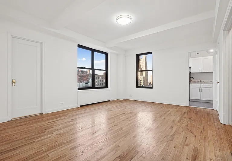 200 W 16th St #10C — Photo 1