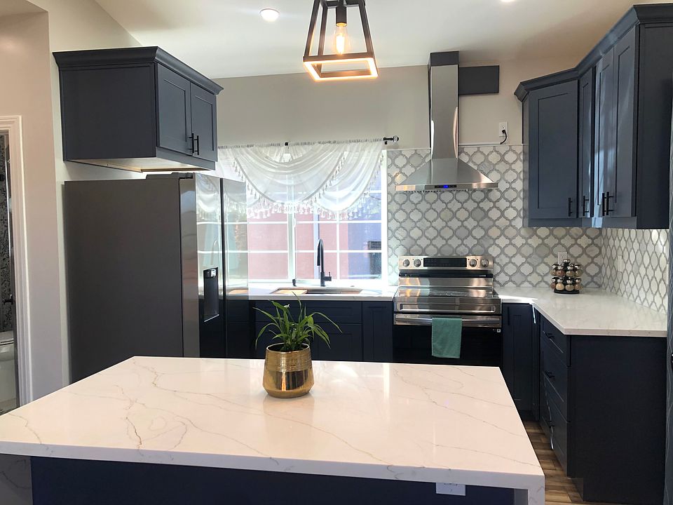 1st image of 2601 Evergreen Dr #A