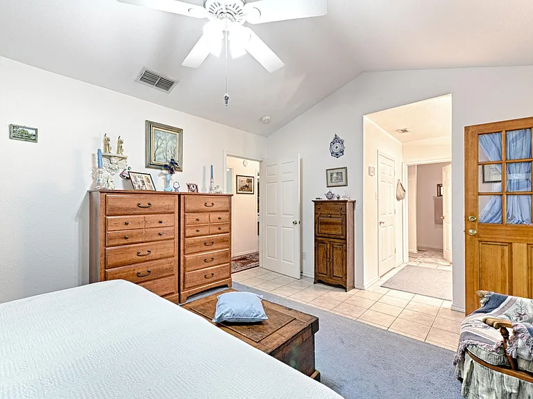 105 Santee Dr — Photo 17