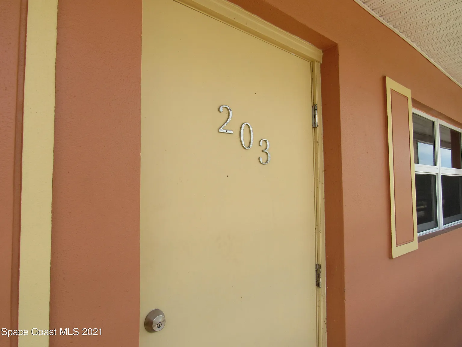 2 bed, 2.0 bath, 963 sqft, $1,500 — Photo 2