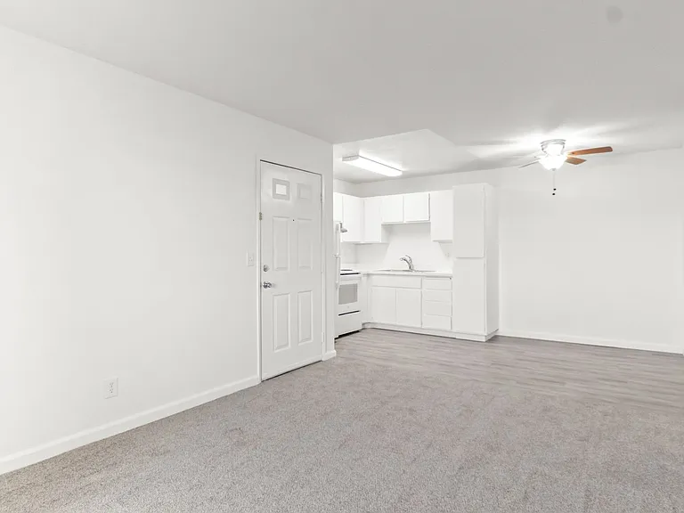 Nestor Regency Apartments — Photo 9