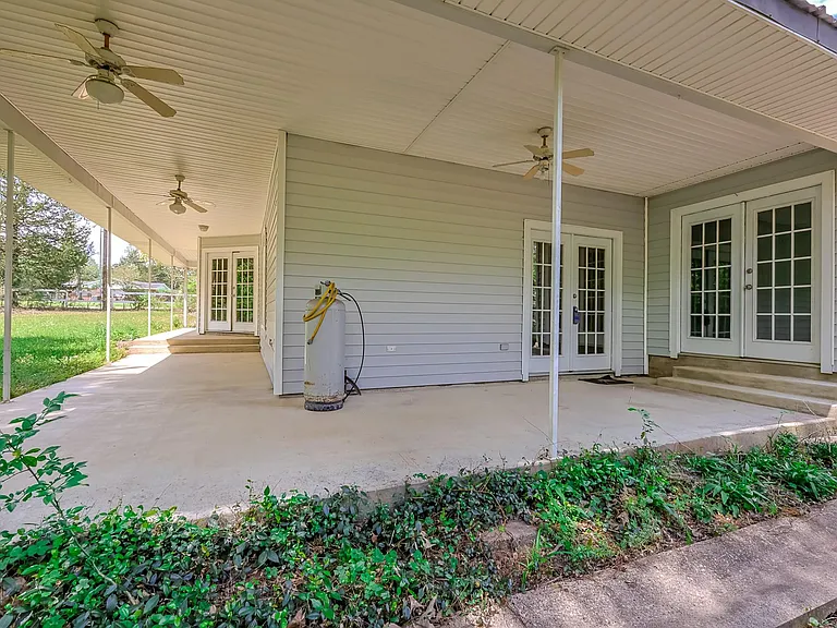 8 Vick Rd — Photo 32