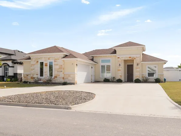 27 Arcos Gdns, Port Isabel, TX 78578