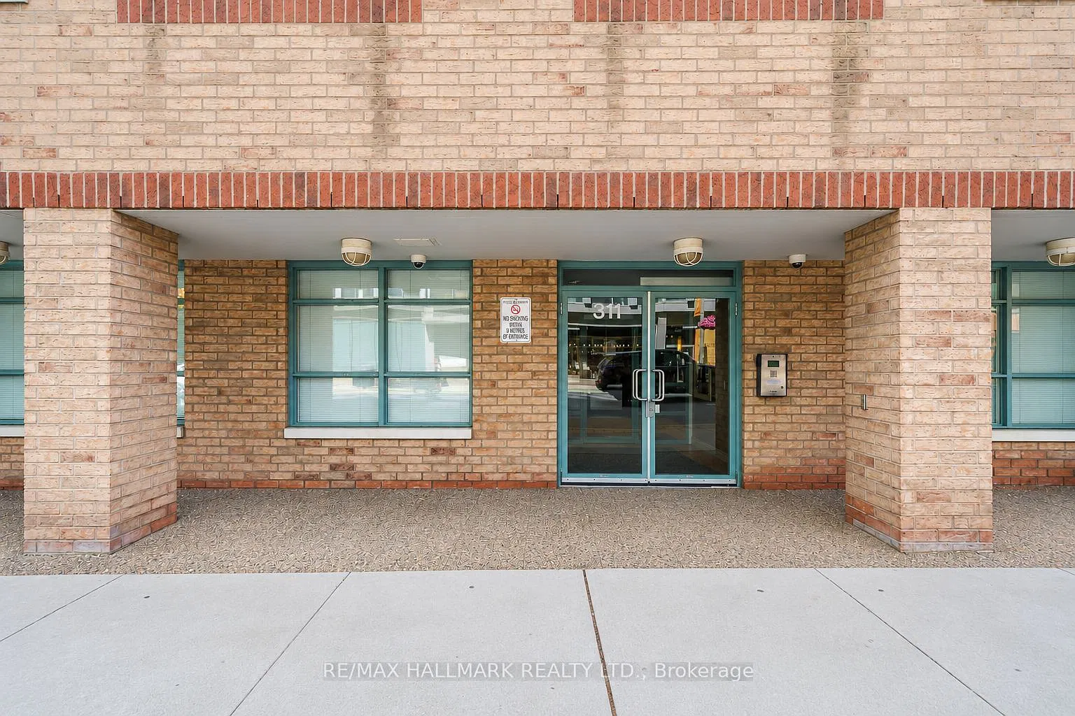 1 bed, $2,000 — Photo 1