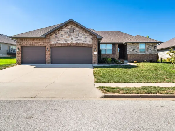 1649 N Feather Crest Drive, Nixa, MO 65714