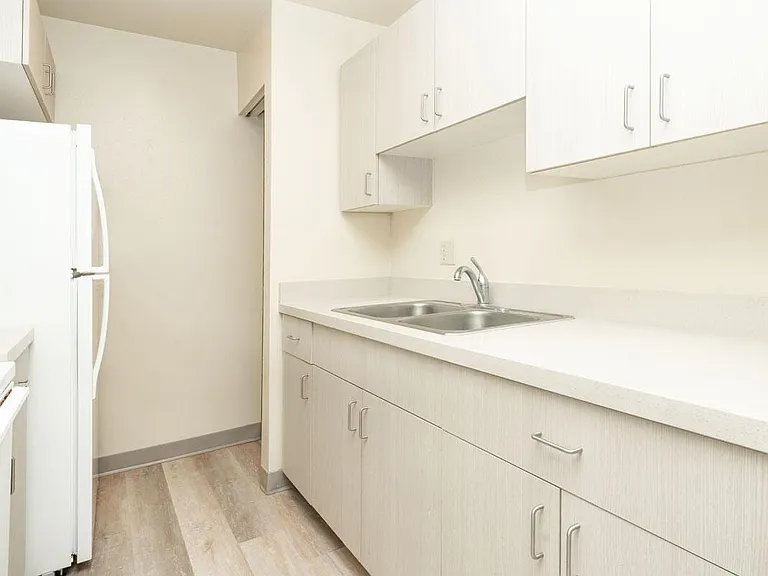 La'ilani Apartments — Photo 9