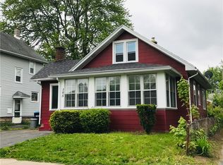 105 Sheraton Dr, Rochester, NY 14616