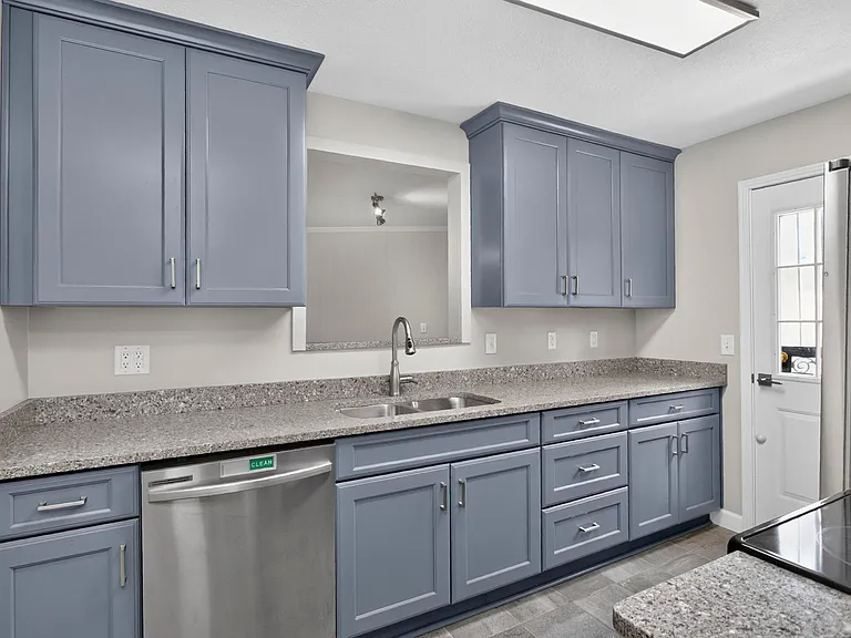 409 Woodberry Dr — Photo 7