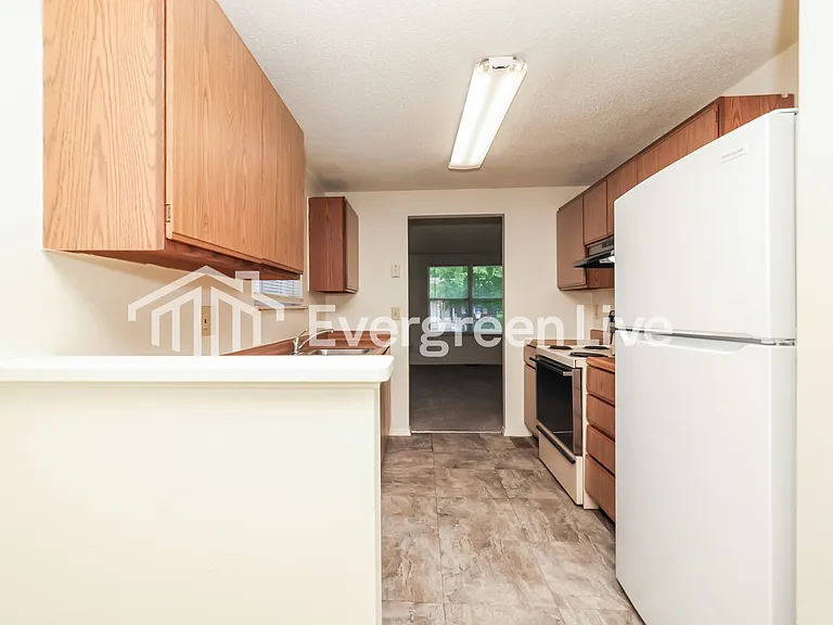 6492 Rolling Glen Dr — Photo 7