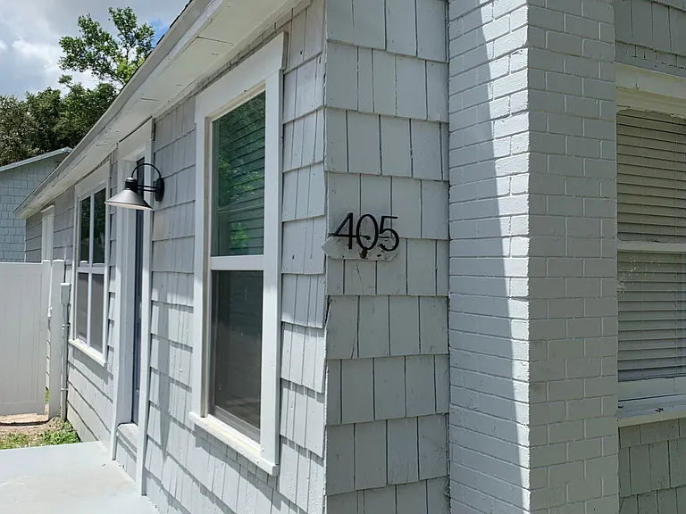 405 E Cayuga St — Photo 2