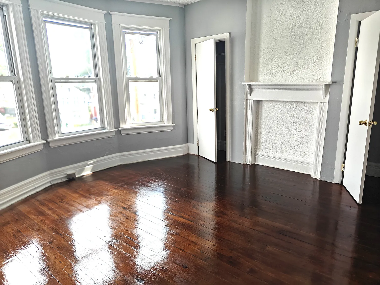 3 bed, 1136 sqft, $2,200 — Photo 4