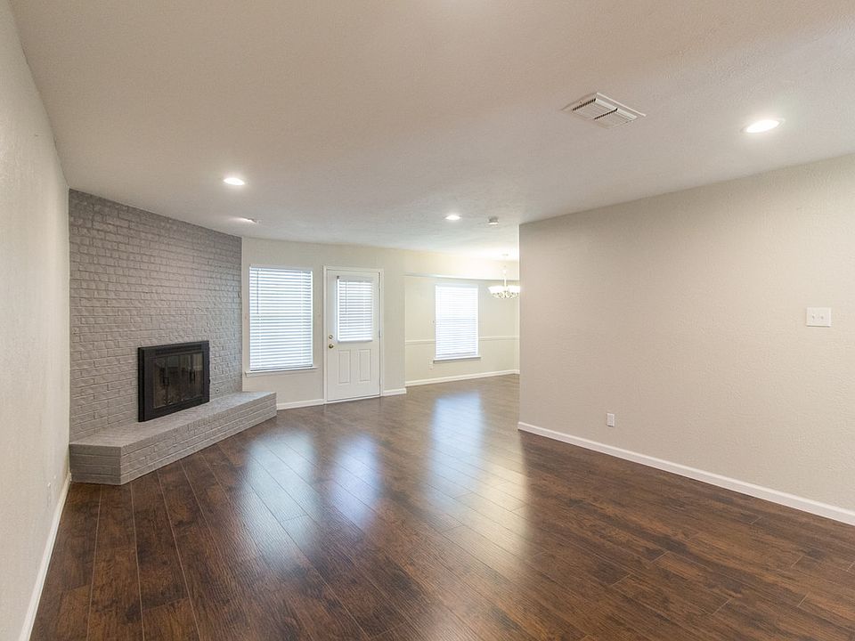 1st image of 4320 Aspen Way