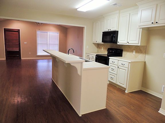 5th image of 188 Lost Orchard Dr