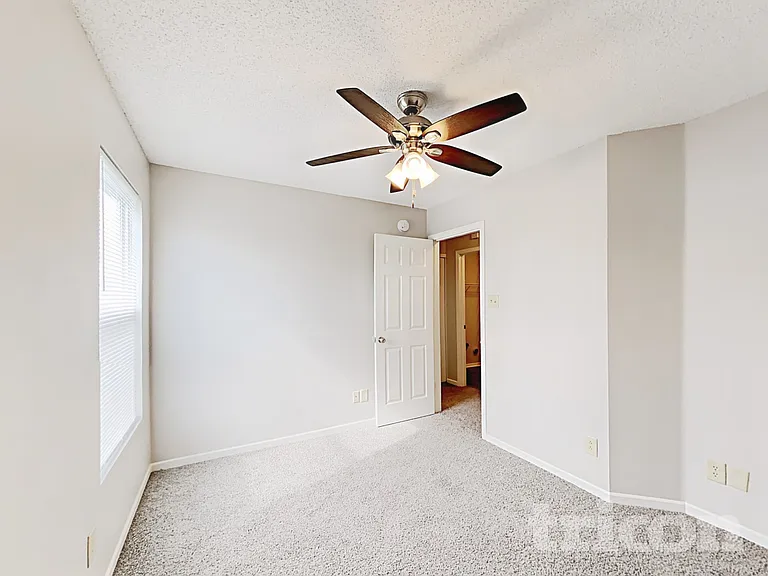 8007 States Bend Dr — Photo 10