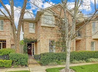 2734 Wroxton Rd, Houston, TX 77005