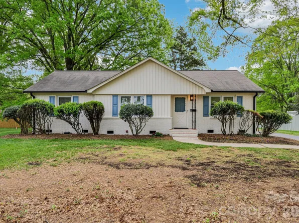 6711 Edenwood Pl, Charlotte, NC 28212