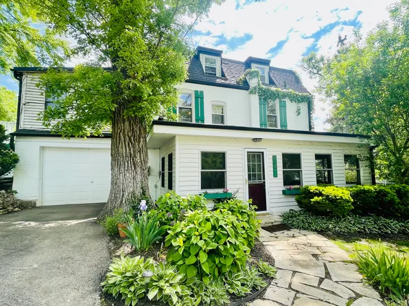 24311 N Bonnie Ln, Lake Zurich, IL 60047