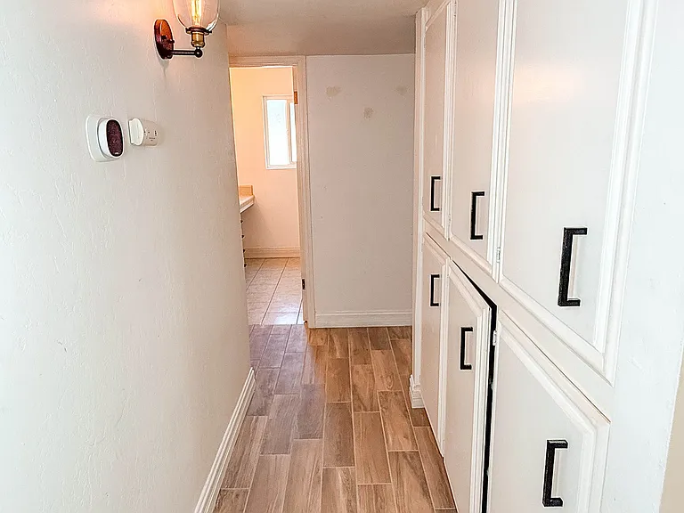 808 Hewlett St — Photo 7