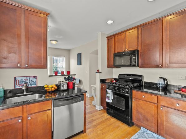 50 Forest Ave APT 2S, Riverside, IL 60546