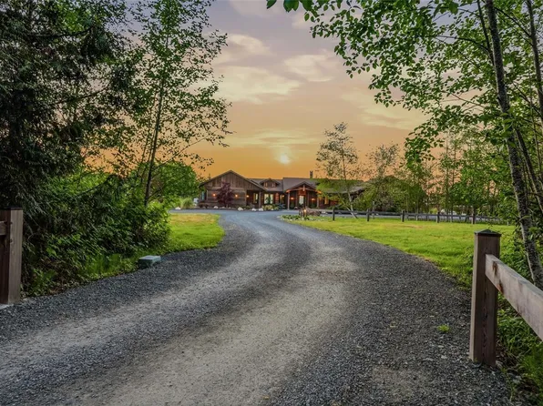 859 Andreef Rd, Qualicum Beach, BC V9K 2T6
