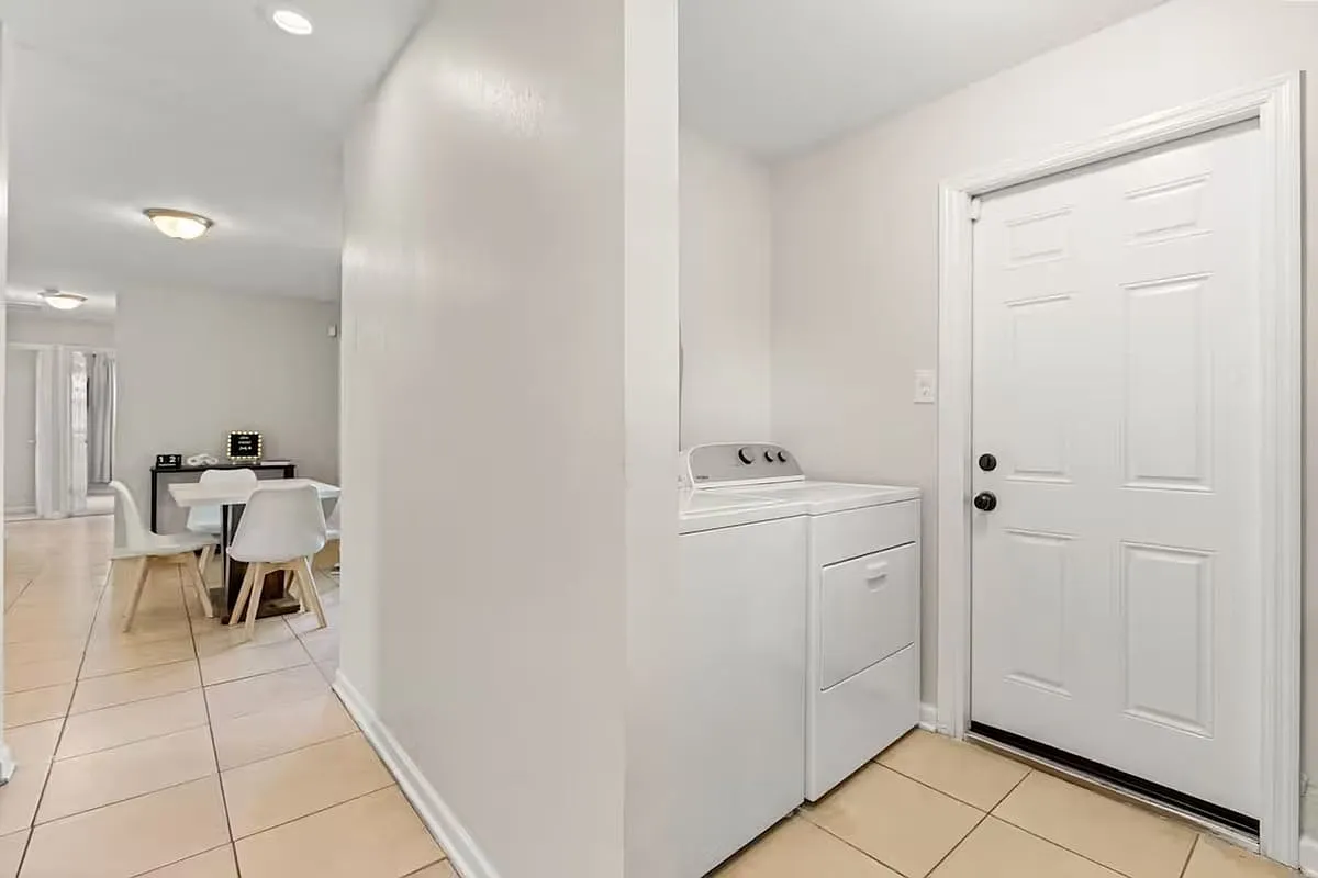 4561 Evers Pl — Photo 2