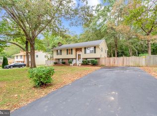 6031 Oak Grove Dr, Fredericksburg, VA 22407
