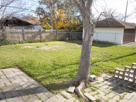 2nd image of 934 Zarsky Dr