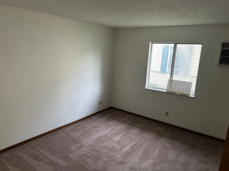 321-2 E Mechanic St — Photo 5