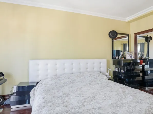 4051 Nostrand Avenue image 29 of 37