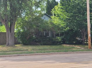 2227 N Main St, Oshkosh, WI 54901