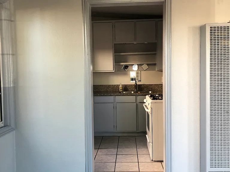 4614 W 164th St #FRONT HOUSE — Photo 15