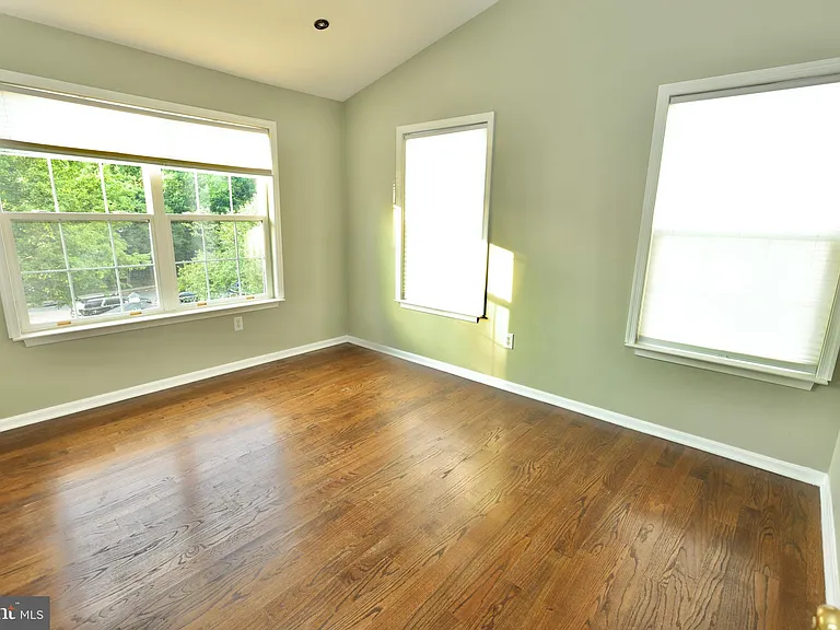 6633 Creek Point Way — Photo 53