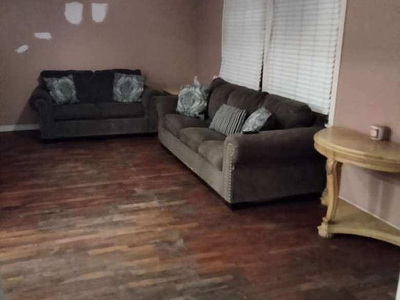 4th image of 2208 Jefferson St
