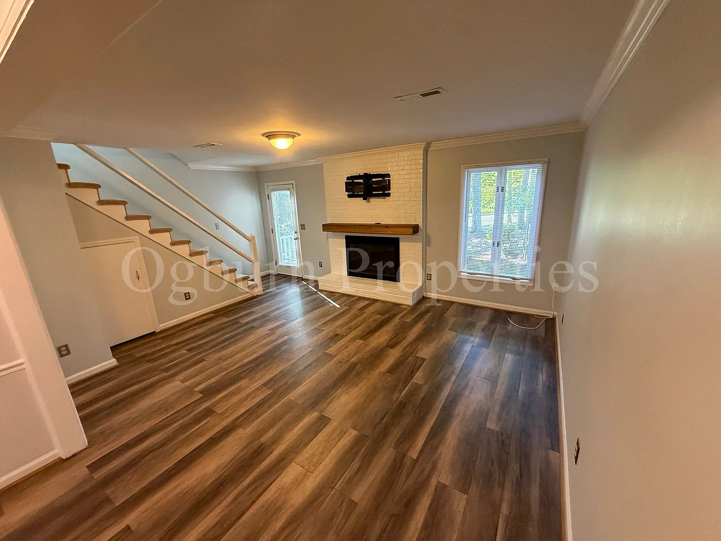 2000 Ridge Brook Ct.-2BR/2.5BA-Moss Brook Falls Townhouse!! — Photo 3