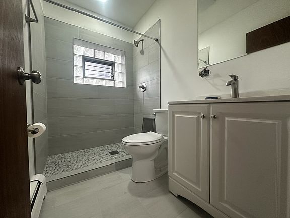 5th image of 6057 W Higgins Ave #G