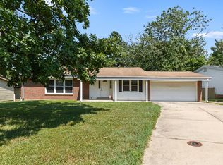 6930 Birdie Ln, Saint Louis, MO 63129