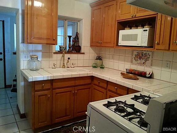 4th image of 23020 Valley View Dr
