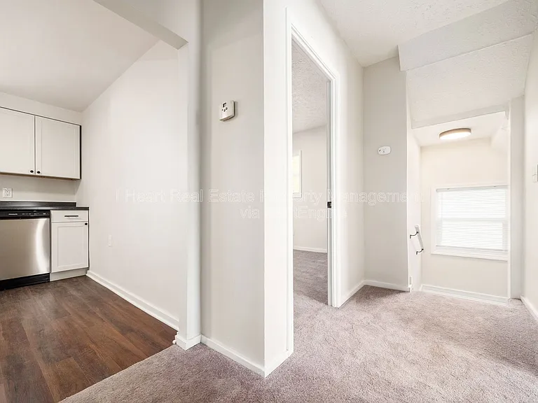878 1/2 Sullivant Ave — Photo 11
