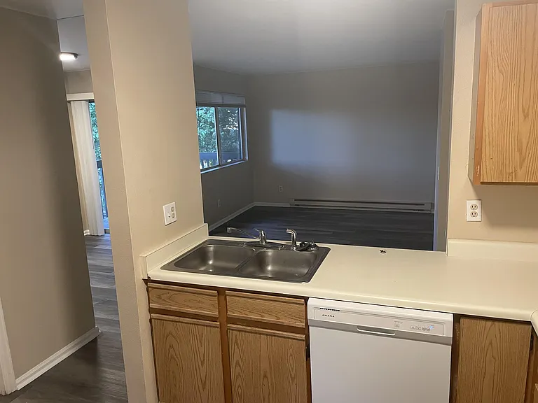 4531 Boardwalk Dr #Y — Photo 13