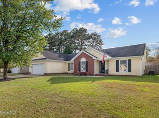 304 Fall Dr, Jacksonville, NC 28540